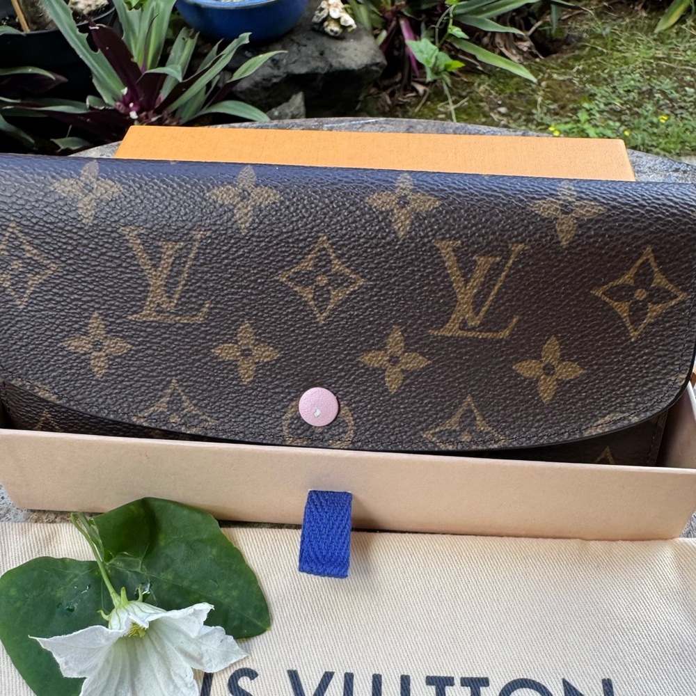 Louis Vuitton Monogram Brown Sarah Wallet with Pink Accents